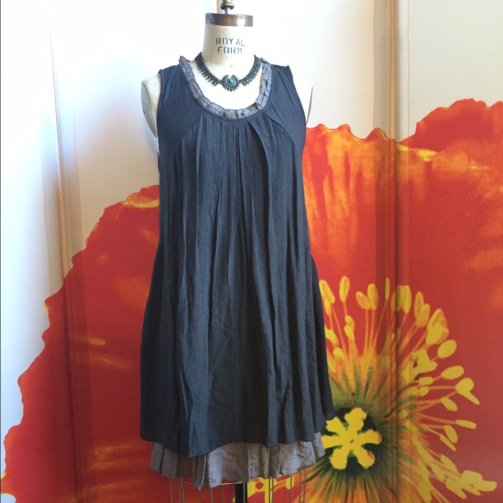 COPY - Sleeveless dress with ruffle hem